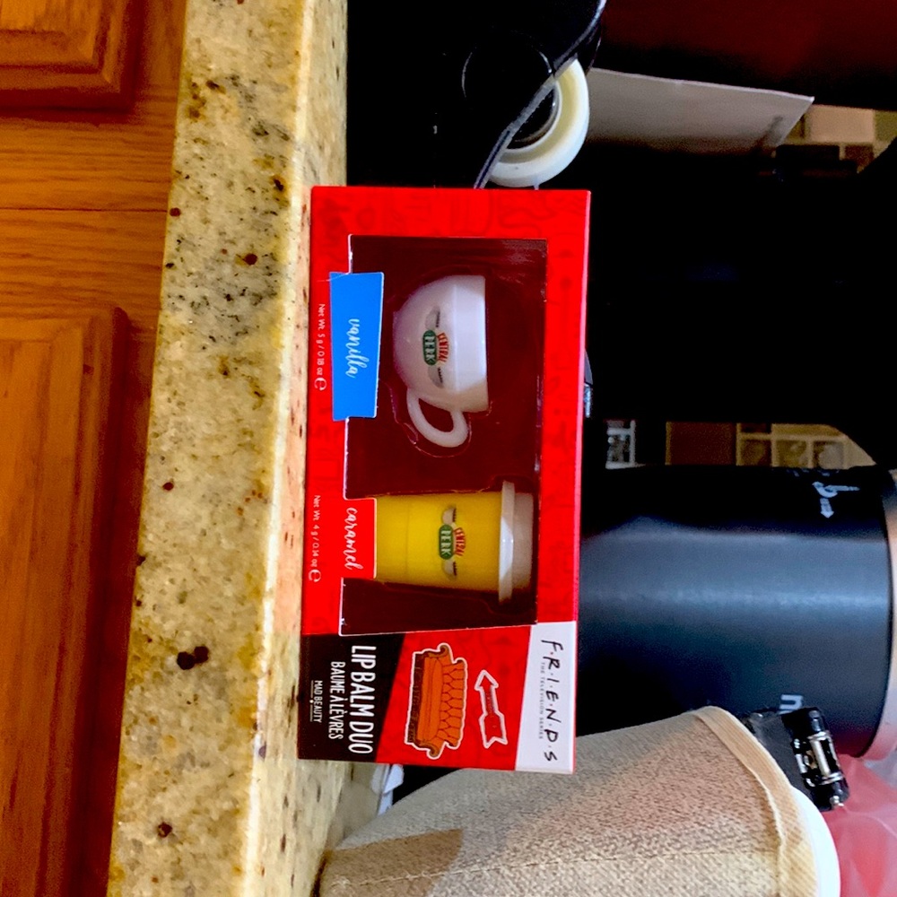 NIB Friends lip balm set vanilla cappuccino cup and caramel coffee cup latte